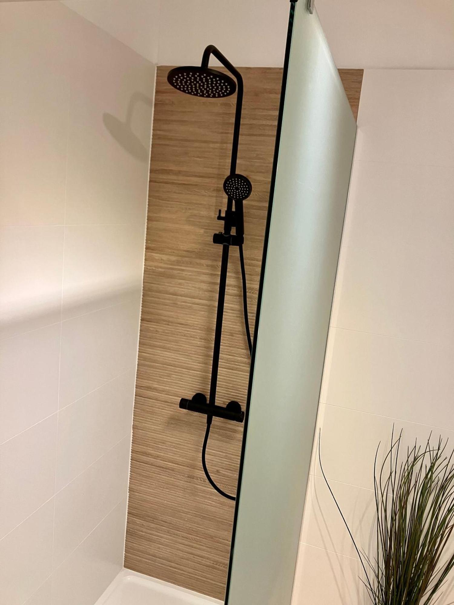 Delux Apartment La Arena With Private Garage Zagreb Luaran gambar